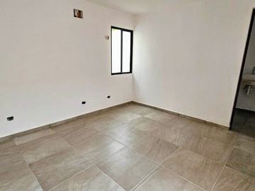 Casa/ Venta 2 plantas con habitación planta baja en las Américas, Mérida