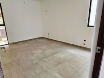 Casa/ Venta 2 plantas con habitación planta baja en las Américas, Mérida