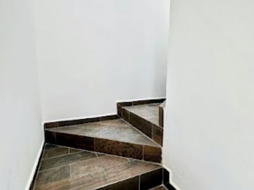 Casa/ Venta 2 plantas con habitación planta baja en las Américas, Mérida