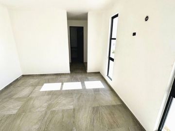Casa/ Venta 2 plantas con habitación planta baja en las Américas, Mérida