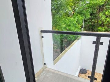 Casa/ Venta 2 plantas con habitación planta baja en las Américas, Mérida