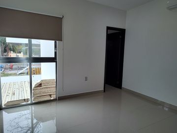 CASA EN RENTA O VENTA EN SAN ROMAN, CIUDAD DEL CARMEN, CAMPECHE