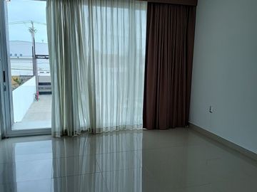 CASA EN RENTA O VENTA EN SAN ROMAN, CIUDAD DEL CARMEN, CAMPECHE