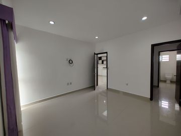 CASA EN RENTA O VENTA EN SAN ROMAN, CIUDAD DEL CARMEN, CAMPECHE