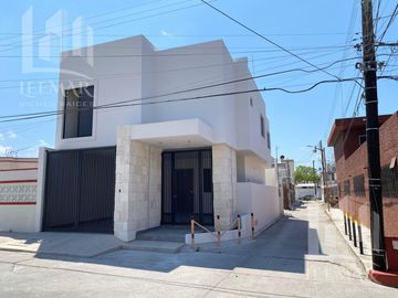 Casa Nueva en Venta en Col. Las Americas