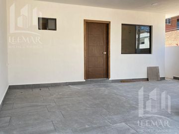 Casa Nueva en Venta en Col. Las Americas