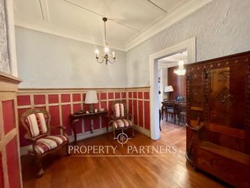 Se vende bellísima y tradicional casa porteña