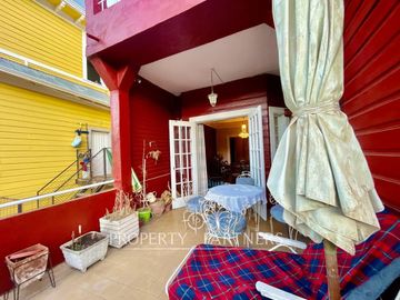 Se vende bellísima y tradicional casa porteña