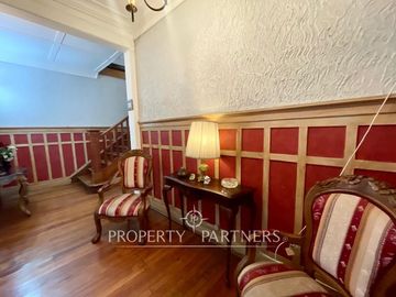 Se vende bellísima y tradicional casa porteña