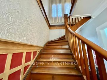 Se vende bellísima y tradicional casa porteña