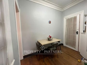 Se vende bellísima y tradicional casa porteña
