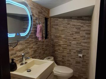 CASA SEMINUEVA EN PRIVADA EXCLUSIVA EN ALVENTO HABITAT