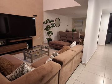 CASA SEMINUEVA EN PRIVADA EXCLUSIVA EN ALVENTO HABITAT