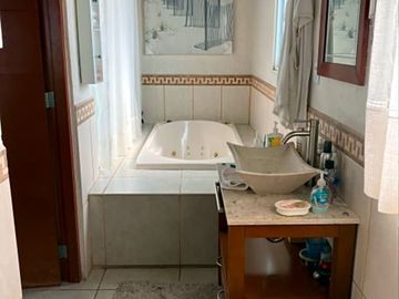 CASA EN VENTA ZONA DORADA, CUERNAVACA, MOR.