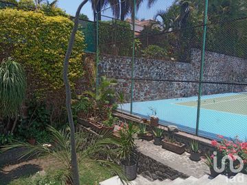 CASA EN VENTA ZONA DORADA, CUERNAVACA, MOR.