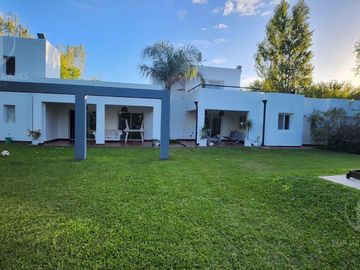 Casa en  El Lauquen