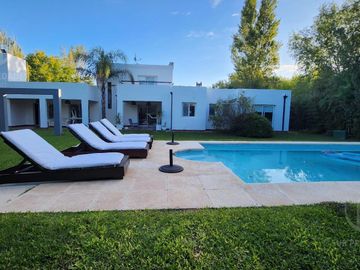 Casa en  El Lauquen