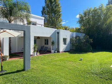 Casa en  El Lauquen