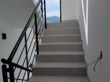 Se Vende Casa en Bio Grand Juriquilla, 3 Niveles, Roof Garden, de Lujo !!