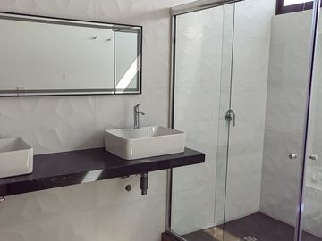 Se Vende Casa en Bio Grand Juriquilla, 3 Niveles, Roof Garden, de Lujo !!