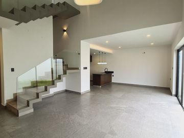 Casa en VENTA en LOMAS DEL DORADO