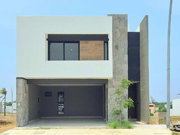 Casa en VENTA en LOMAS DEL DORADO
