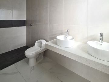 Casa en VENTA en LOMAS DEL DORADO