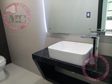 Casa de Lujo en Venta en Cerrada San Miguel, Aguascalientes
