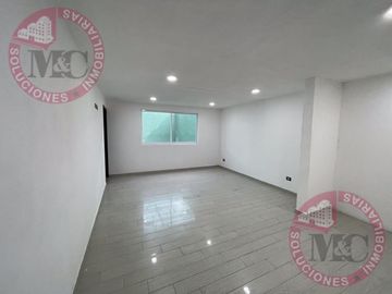 Casa de Lujo en Venta en Cerrada San Miguel, Aguascalientes