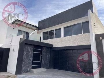 Casa de Lujo en Venta en Cerrada San Miguel, Aguascalientes
