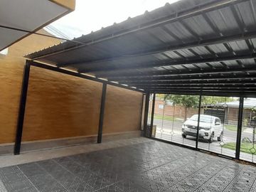 Oportunidad! Casa en Venta tipo Duplex  de 3 Dormitorios en Villa Sat, San Rafael
