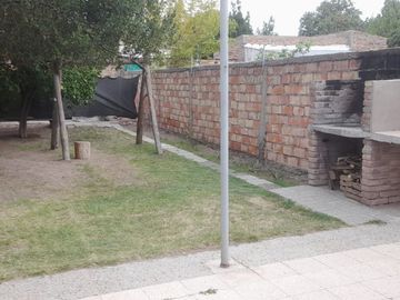 Oportunidad! Casa en Venta tipo Duplex  de 3 Dormitorios en Villa Sat, San Rafael
