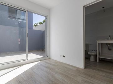 Venta departamento Monoambiente Divisible- Patio