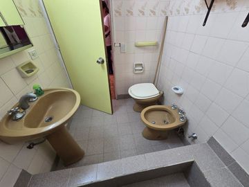 VENTA DEPTO 3 AMBIENTES CON DOS PATIOS Y BALCON