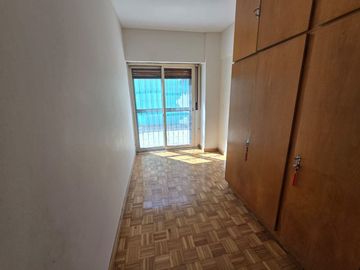 VENTA DEPTO 3 AMBIENTES CON DOS PATIOS Y BALCON