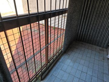 VENTA DEPTO 3 AMBIENTES CON DOS PATIOS Y BALCON