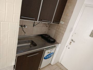 VENDEMOS MONOAMBIENTE AL FRENTE. PISO ALTO