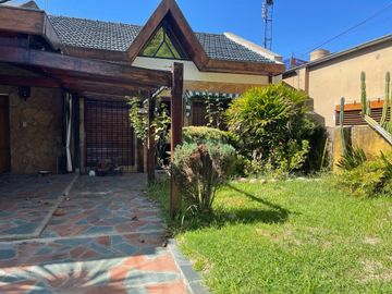 VENTA CASA 4 AMBIENTES SAN FERNANDO apta credito
