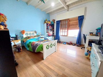 Venta Casa 7 ambientes-Bosch-EQUIPADA-Apto credito