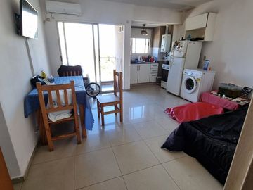 VENTA DPTO 2 AMB CASEROS CENTRO APTO CREDITO