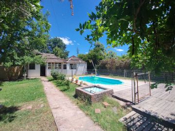CASA 3 DORM,PISCINA,QUINCHO VISTALBA