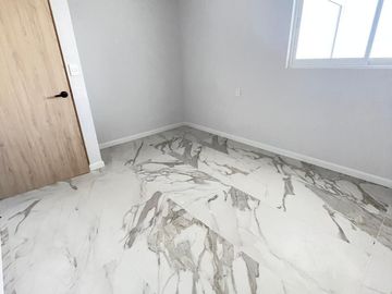 Casa en Venta en Grand Juriquilla, 4 Recámaras, 4 Baños, Roof Garden, Doble Altu