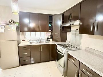 Casa en venta en Arboledas del Sumidero con habitación en Planta baja