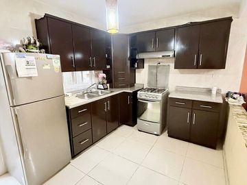 Casa en venta en Arboledas del Sumidero con habitación en Planta baja