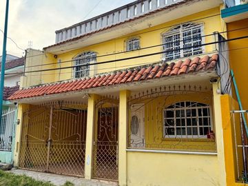 Casa en venta en Arboledas del Sumidero con habitación en Planta baja