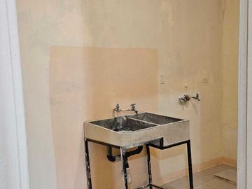 SE VENDE casa de dos pisos 3 recamaras en Quinta del Rey