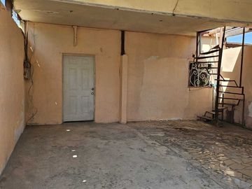 SE VENDE casa de dos pisos 3 recamaras en Quinta del Rey
