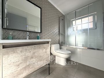 El Venado luminosa casa estilo Georgian