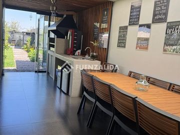 Casa en Venta en Álvaro Casanova, La Reina Alta, La Reina, RM (Metropolitana)