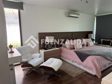 Casa en Venta en Álvaro Casanova, La Reina Alta, La Reina, RM (Metropolitana)